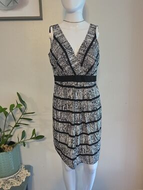 Motherhood Maternity Black & White V-Neck Midi Dress